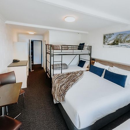 Falls Creek Hotel Экстерьер фото