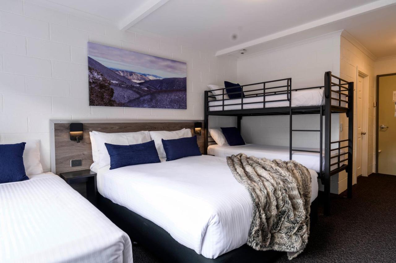 Falls Creek Hotel Экстерьер фото