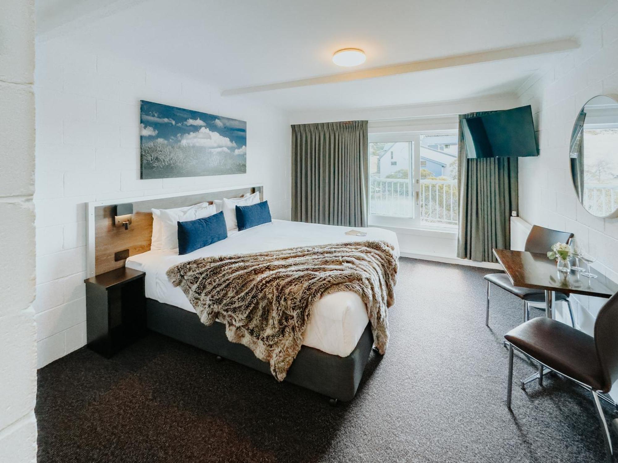 Falls Creek Hotel Экстерьер фото