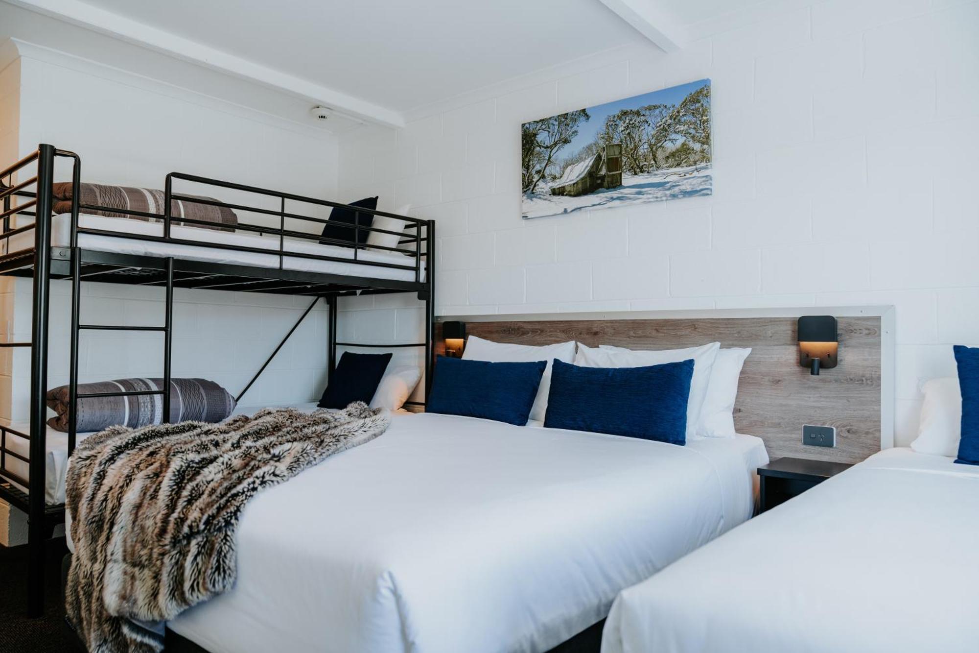 Falls Creek Hotel Экстерьер фото