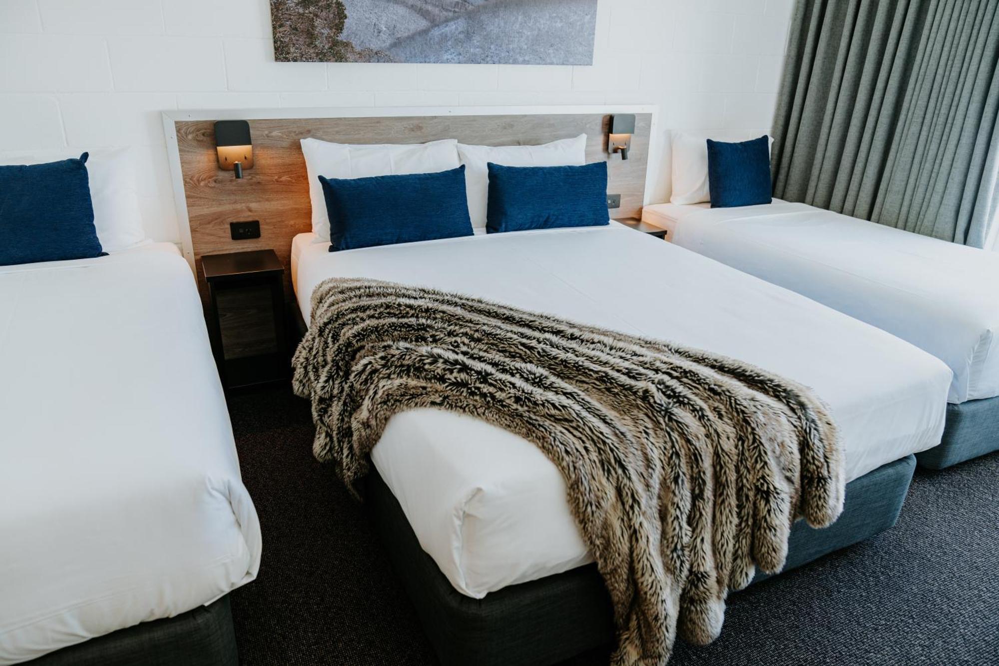 Falls Creek Hotel Экстерьер фото